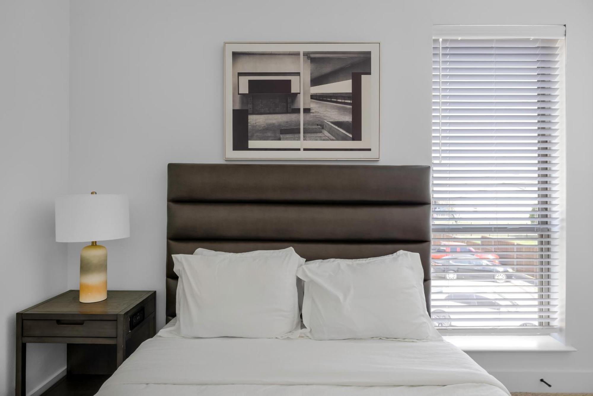 Railyard Apartments By Barsala Denton Bilik gambar