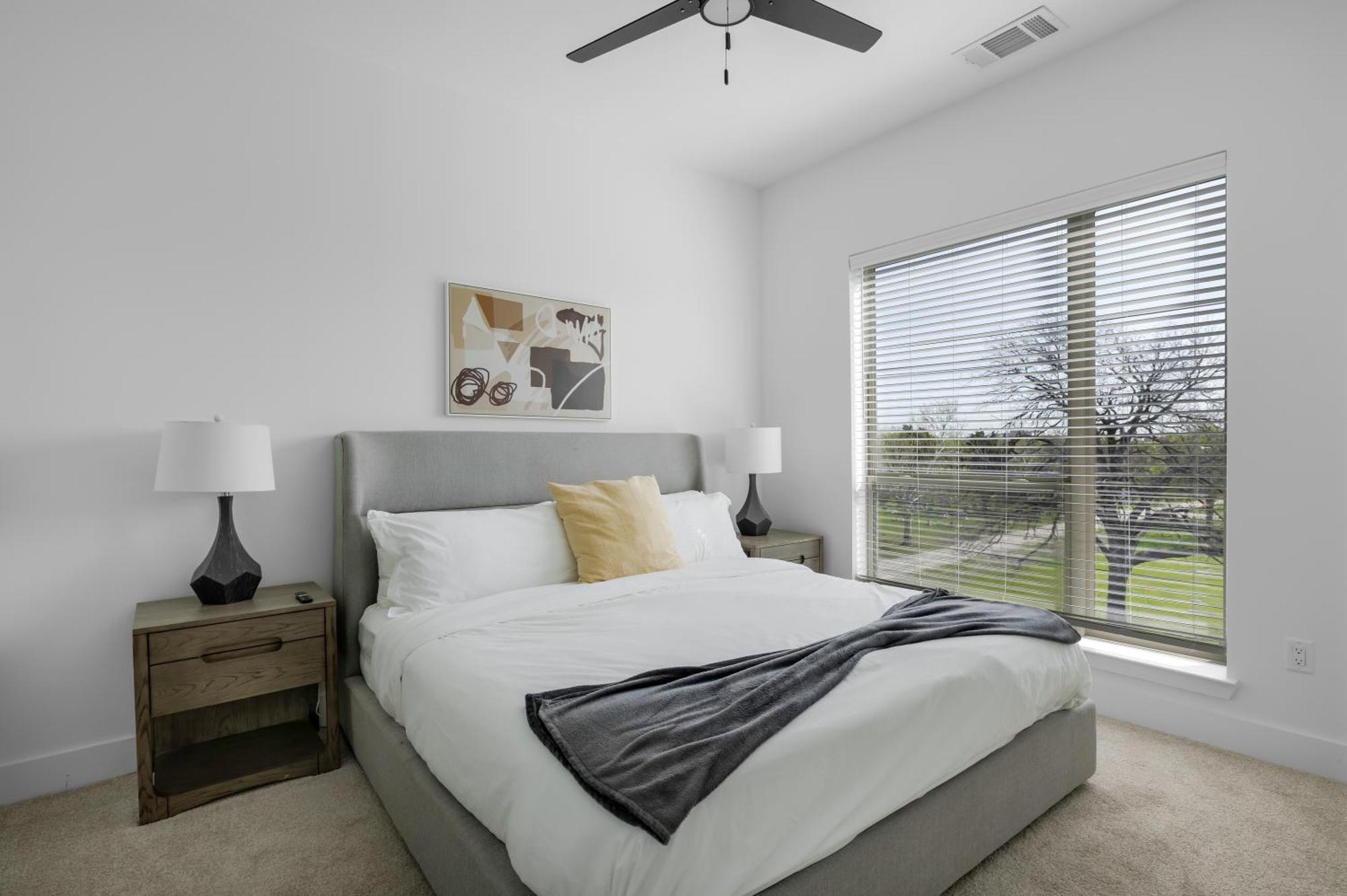 Railyard Apartments By Barsala Denton Bilik gambar